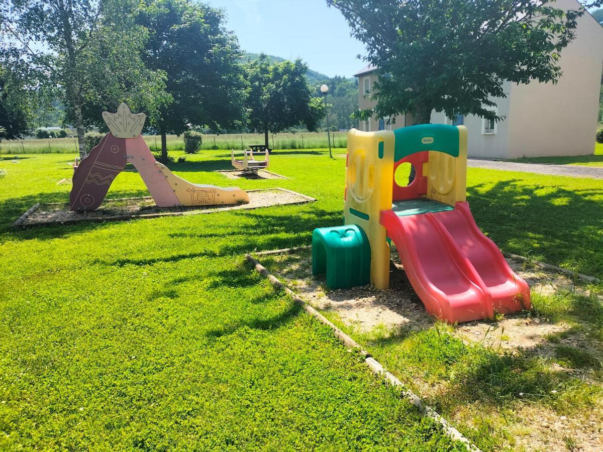 T2 Avec Piscine-Le Family 67 Apartment Pierrefiche  Exterior photo